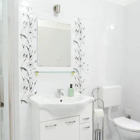 Apartmán Andrassy Getaway In Spacious 3br & Private Balcony Budapešť